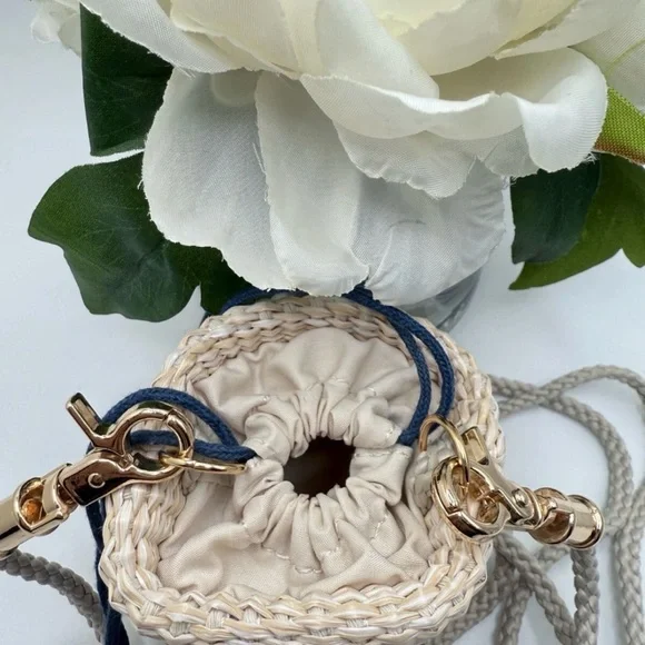 Christian Dior Straw Pouch Mini Woven Bucket Bag NWT - Picture 4 of 5